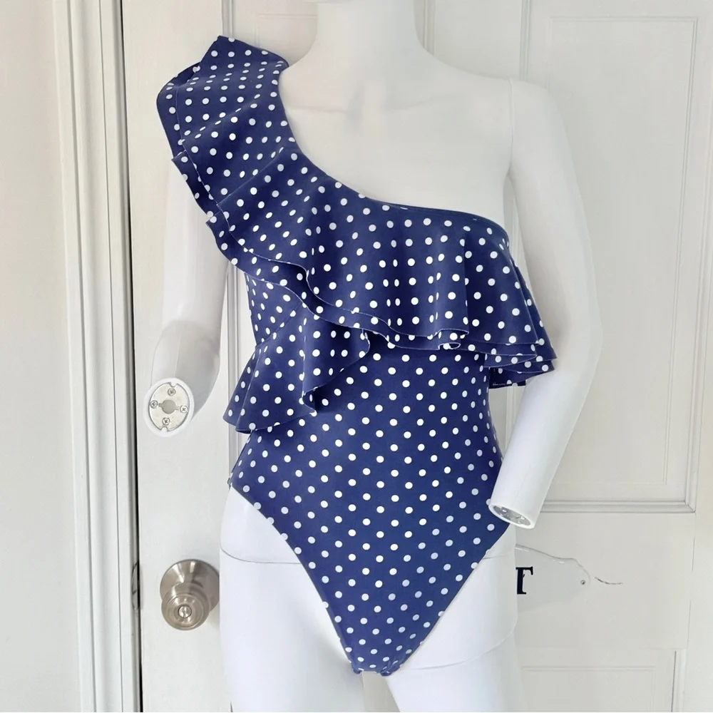 NEW with TAGS WeWoreWhat Stella One Piece One Shoulder Swimsuit  (size S)